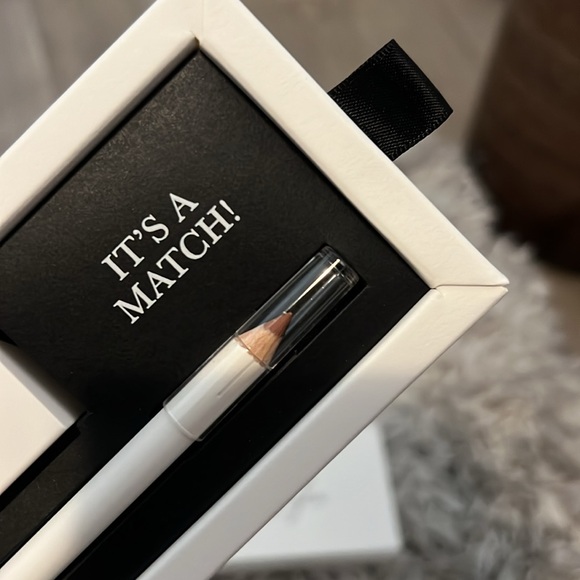 ELF COSMETICS MIKAYLA NOGUEIRA COLLAB LIMITED EDITION - Picture 5 of 5